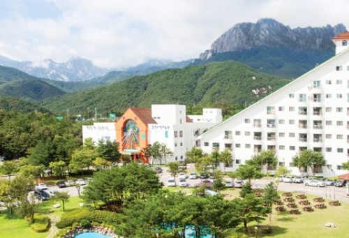 일성 설악온천리조트 울산바위 배경 전경